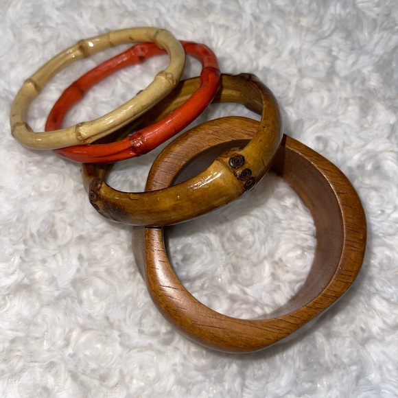 Set of wooden Bracelets - Picture 2 of 3